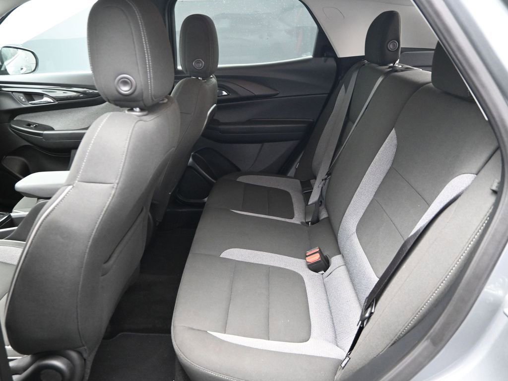 Used 2025 Chevrolet TrailBlazer LT image 12
