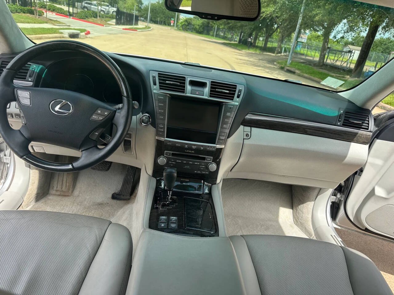 Used 2011 Lexus LS 460 L w/ Rear Seat Upgrade Pkg AWD/4WD image 9
