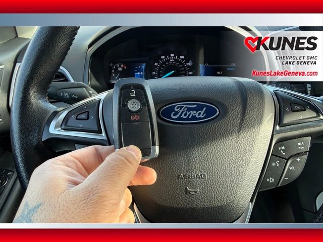 Used 2023 Ford Edge SEL image 44