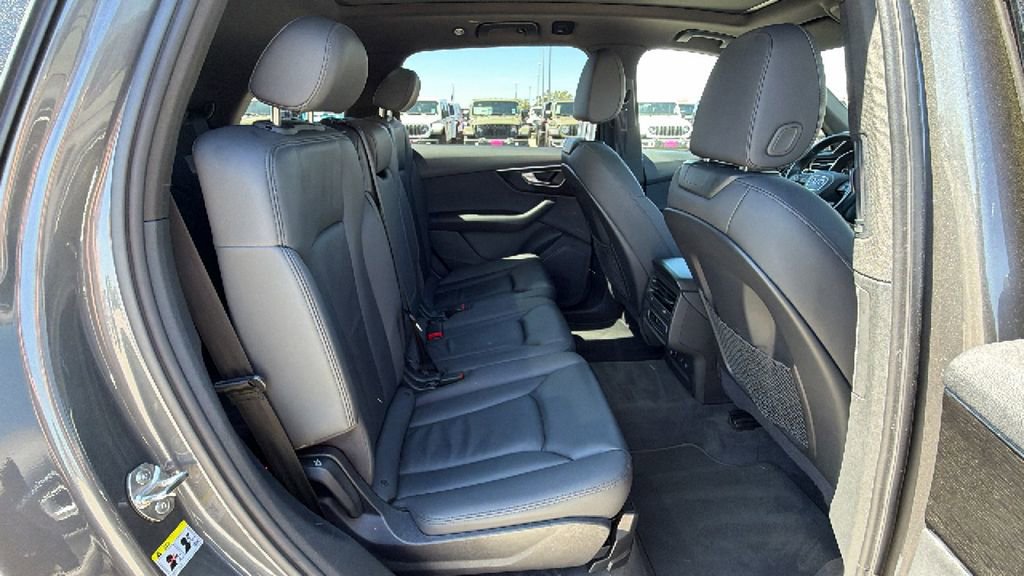 Used 2021 Audi Q7 3.0T Premium w/ Convenience Package image 30