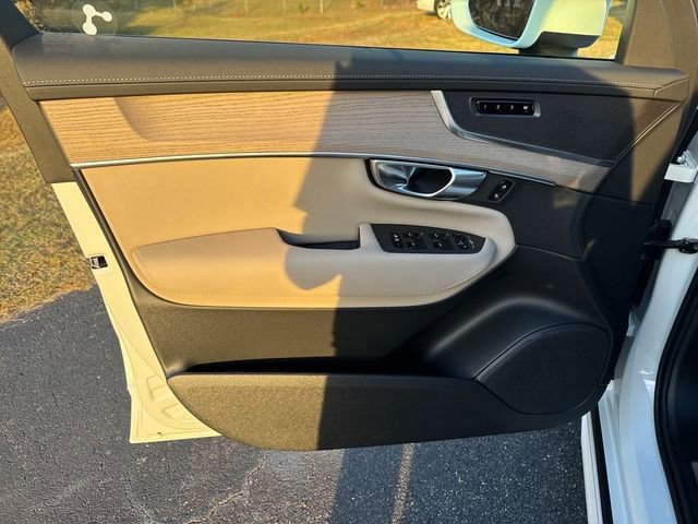 Used 2026 Volvo XC90 B6 Core w/ Protection Package Premier image 13