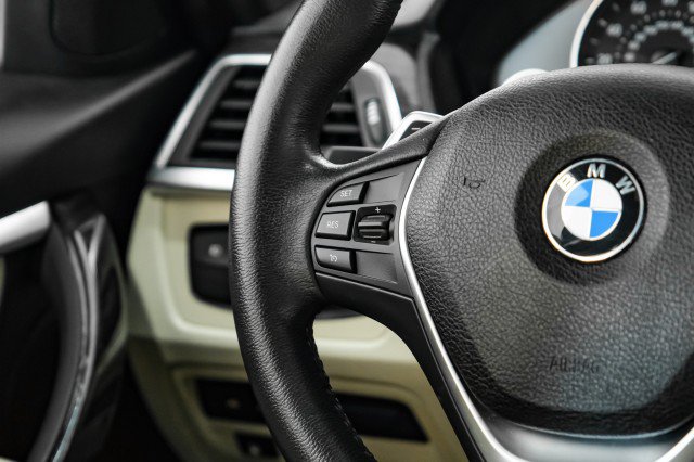 Used 2018 BMW 330e RWD image 15