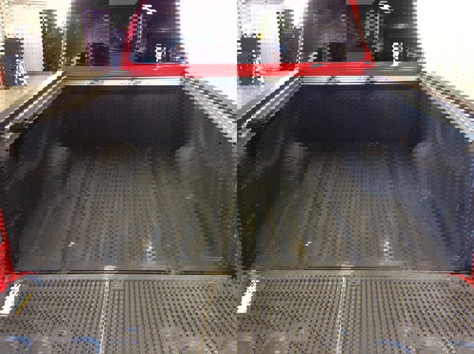 Used 2024 Nissan Titan PRO-4X w/ Pro-4x Utility Package image 6