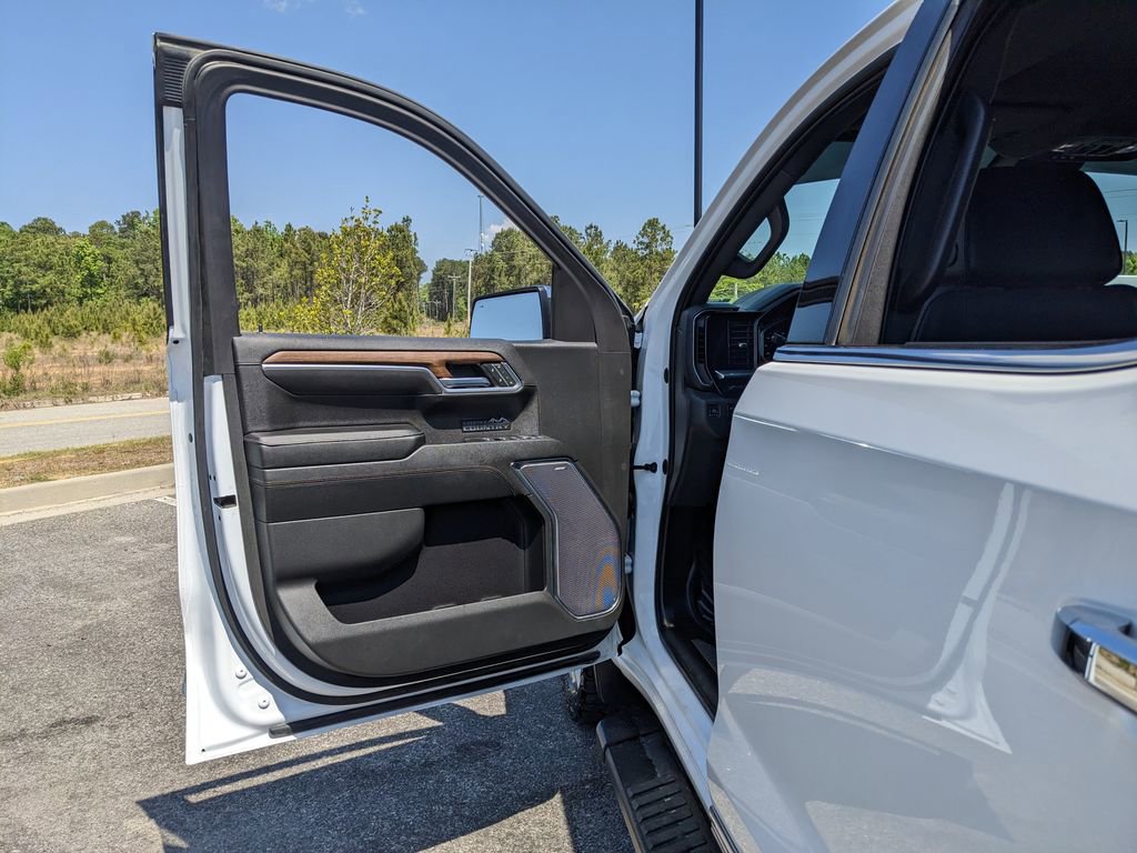 Used 2023 Chevrolet Silverado 1500 High Country w/ High Country Premium Package image 60