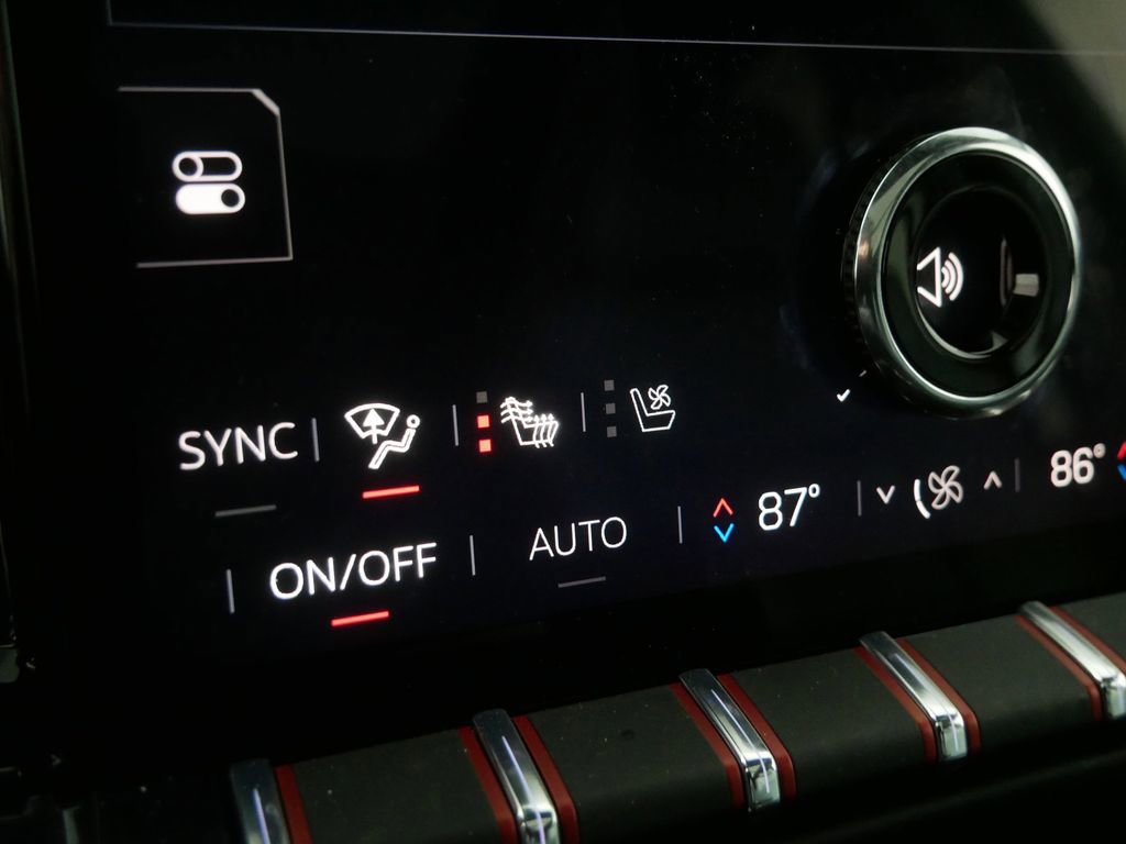 Used 2025 GMC Yukon AT4 image 29