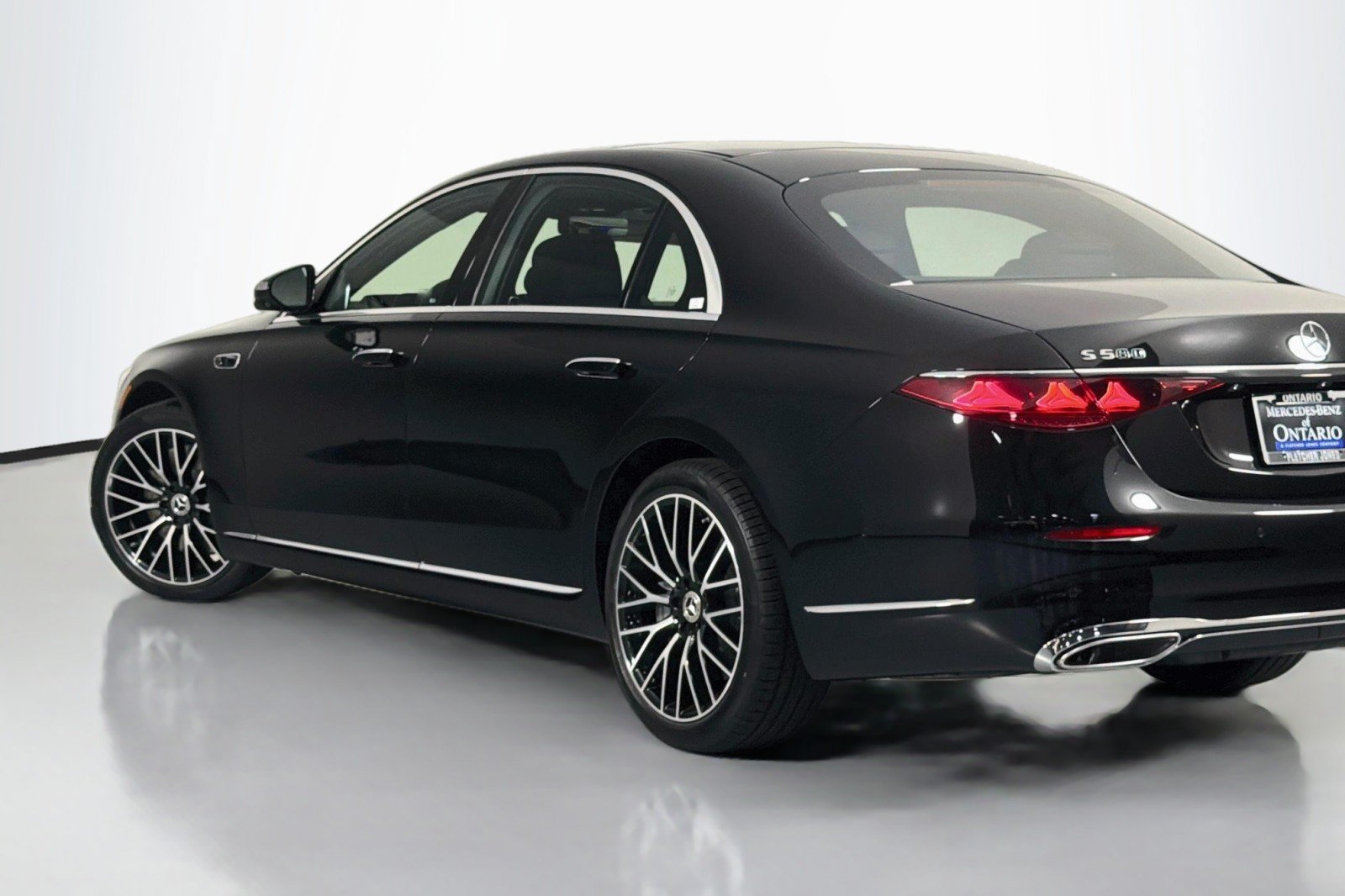 New 2027 Mercedes-Benz S 580 4MATIC Sedan image 16