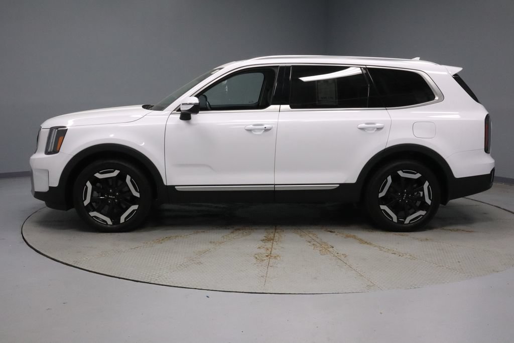 Used 2024 Kia Telluride EX w/ EX Captain's Chair Package AWD/4WD image 8