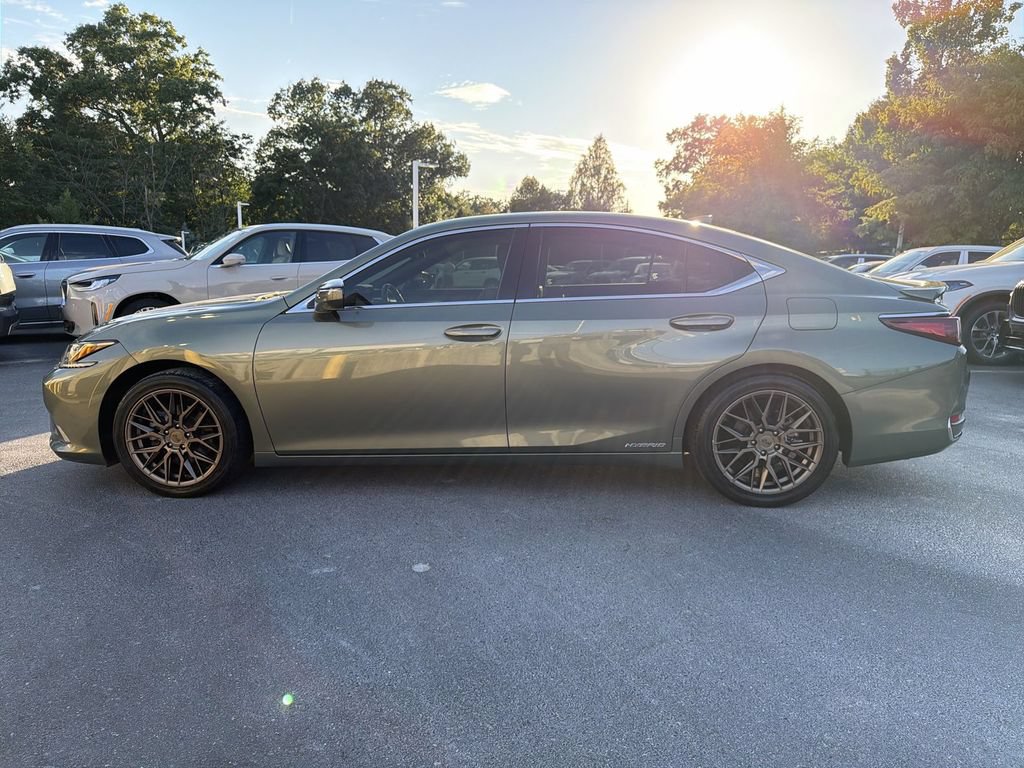 Used 2019 Lexus ES 300h w/ Premium Package FWD image 11