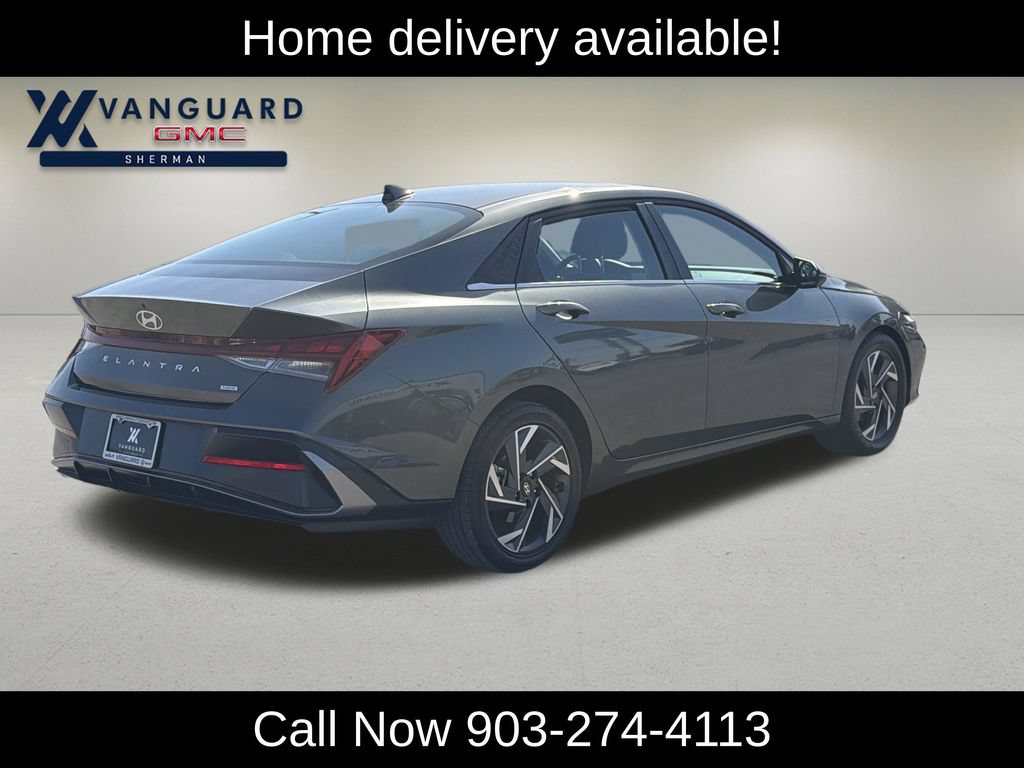 Used 2025 Hyundai Elantra Limited FWD image 4