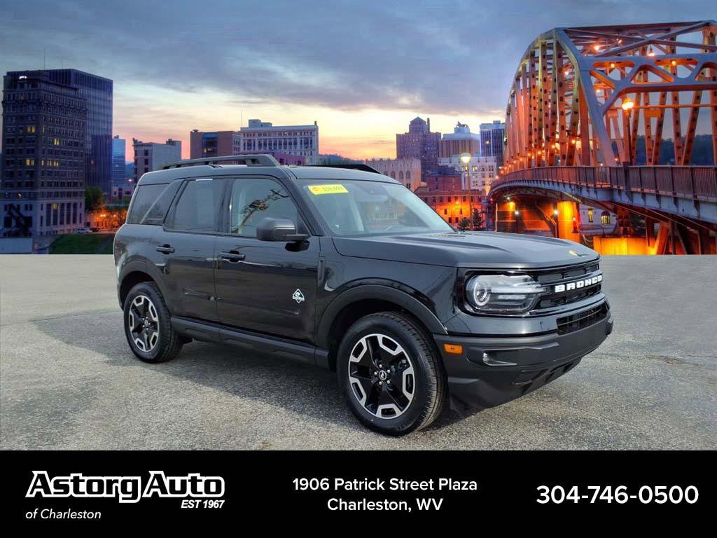 Used 2022 Ford Bronco Sport Outer Banks w/ Tech Package AWD/4WD image 1