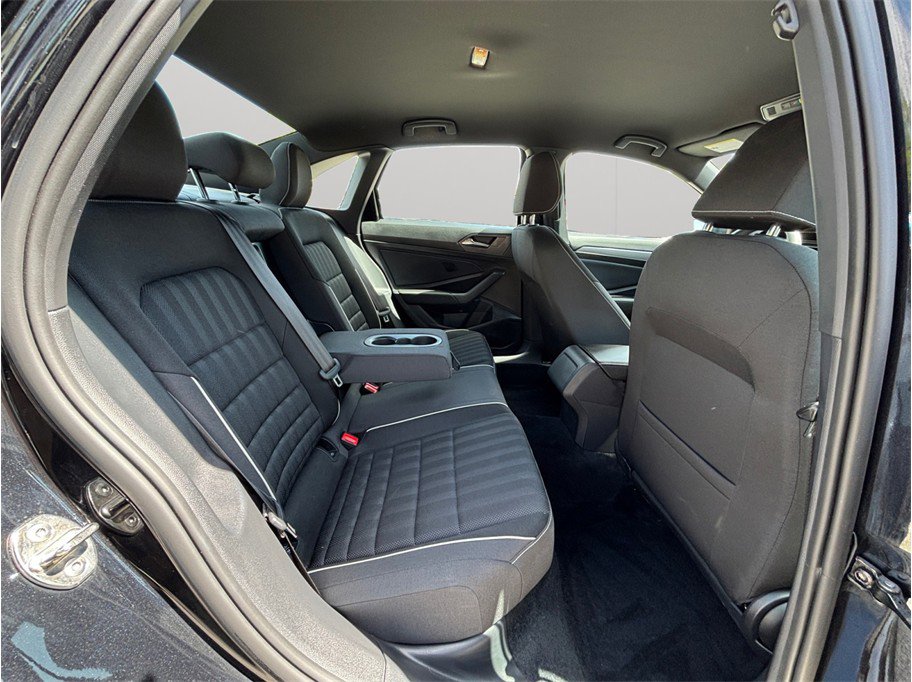 Used 2022 Volkswagen Jetta Sport image 29