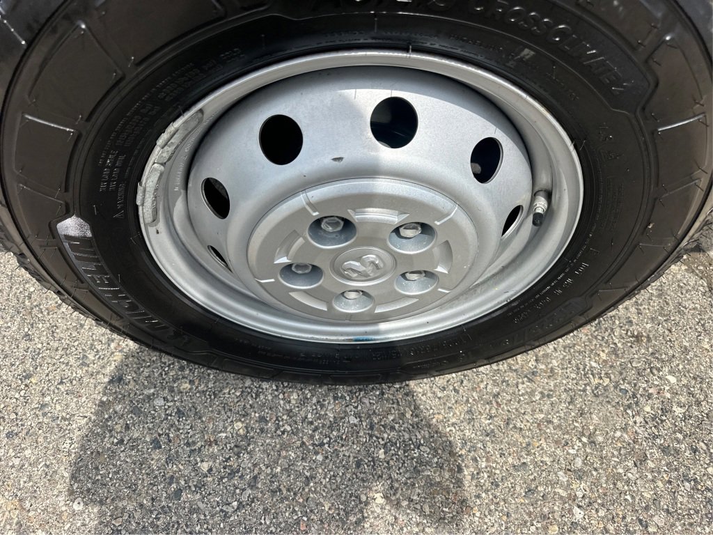 Used 2023 RAM ProMaster 2500 FWD image 16