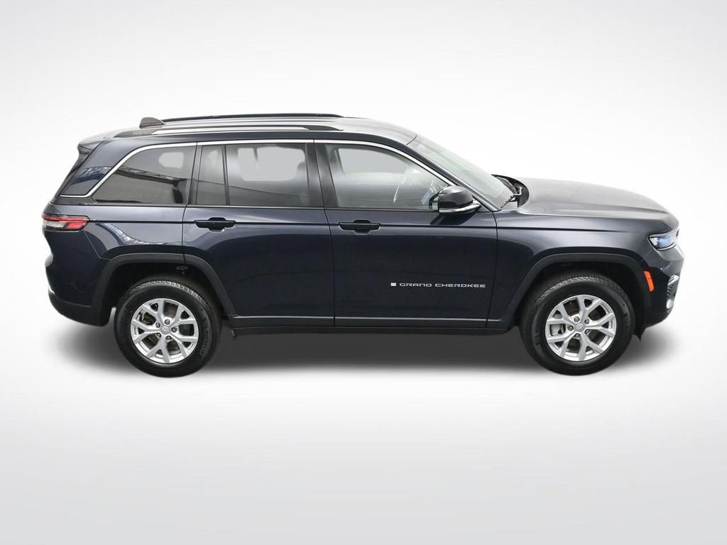 Used 2023 Jeep Grand Cherokee Limited AWD/4WD image 26