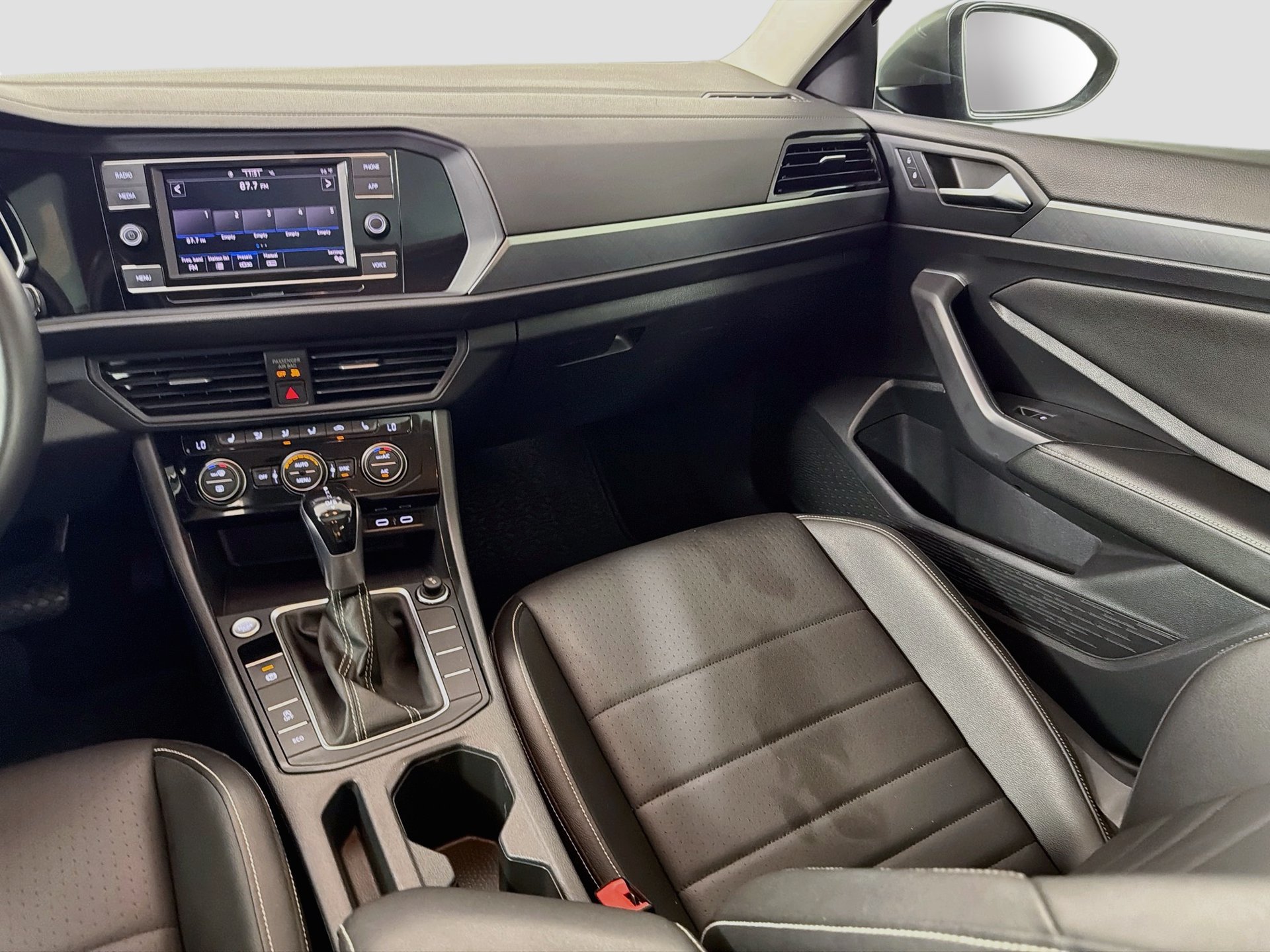 Certified 2023 Volkswagen Jetta SE FWD image 21