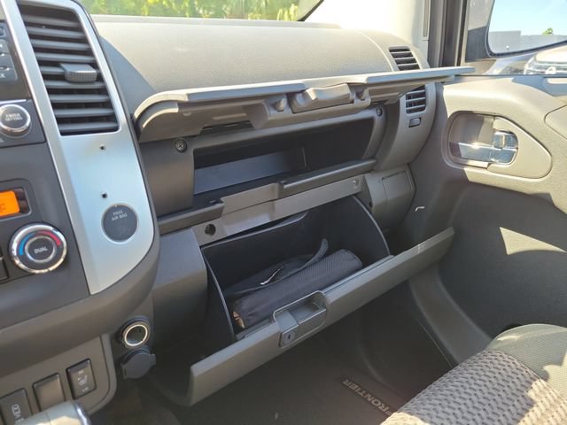 Used 2015 Nissan Frontier SV w/ SV Value Truck Package AWD/4WD image 30