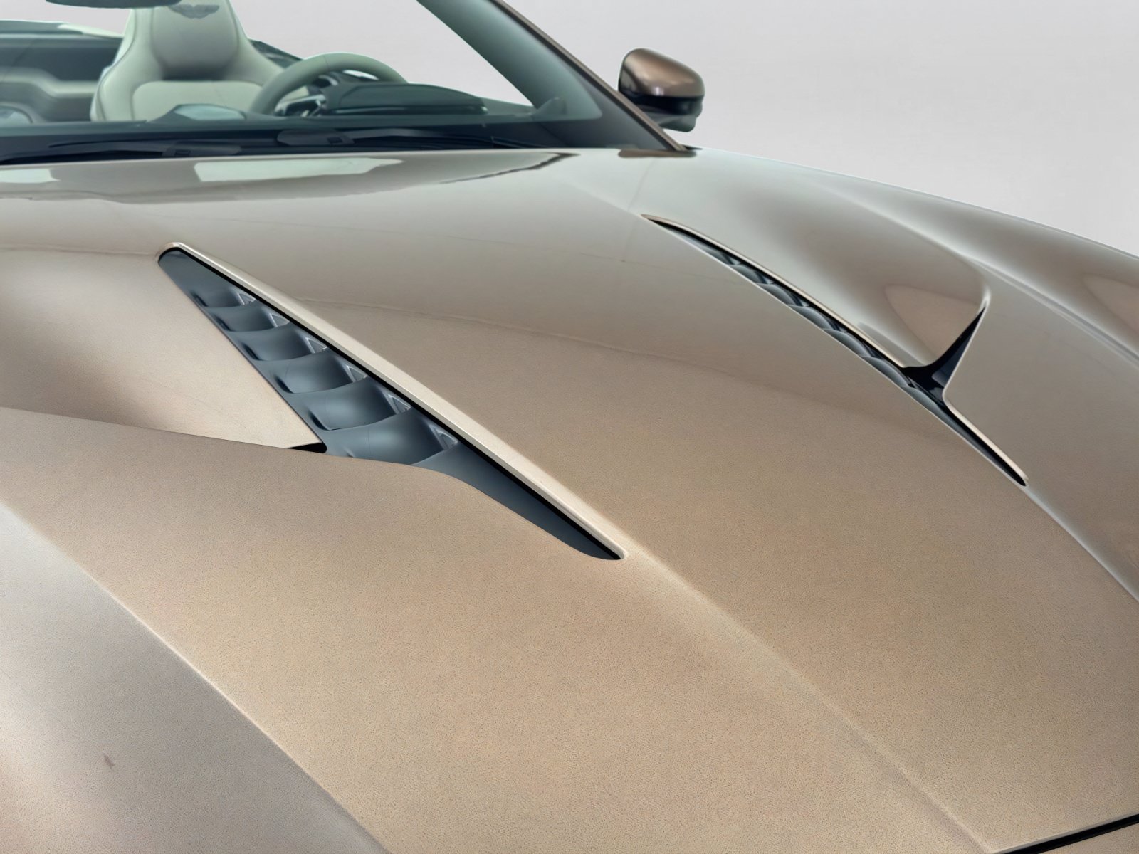 New 2026 Aston Martin Vanquish Convertible RWD image 28