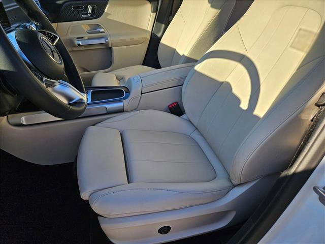 Used 2025 Mercedes-Benz GLB 250 image 14