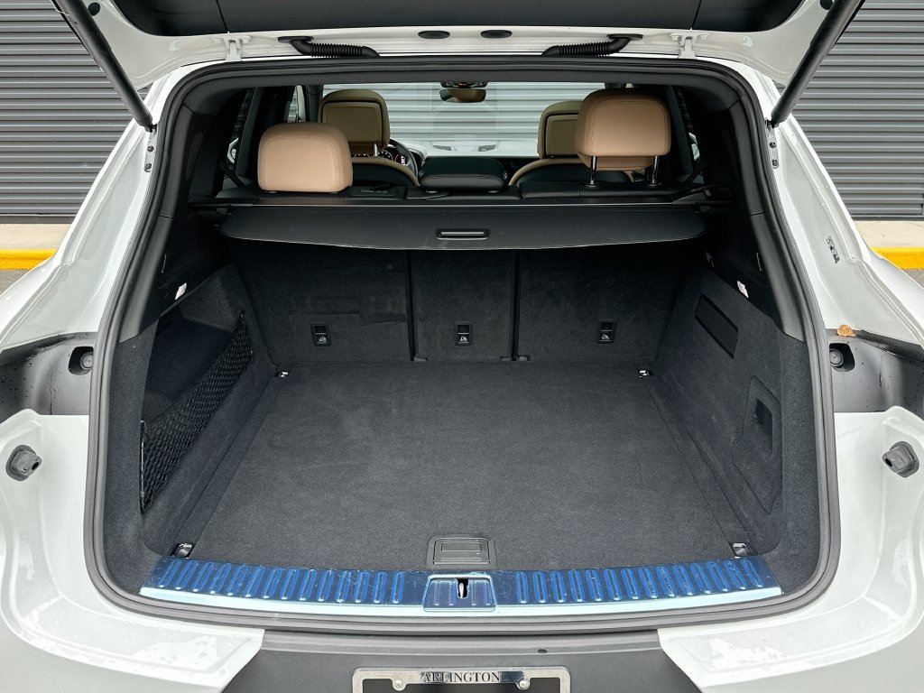 Certified 2026 Porsche Cayenne AWD/4WD image 32