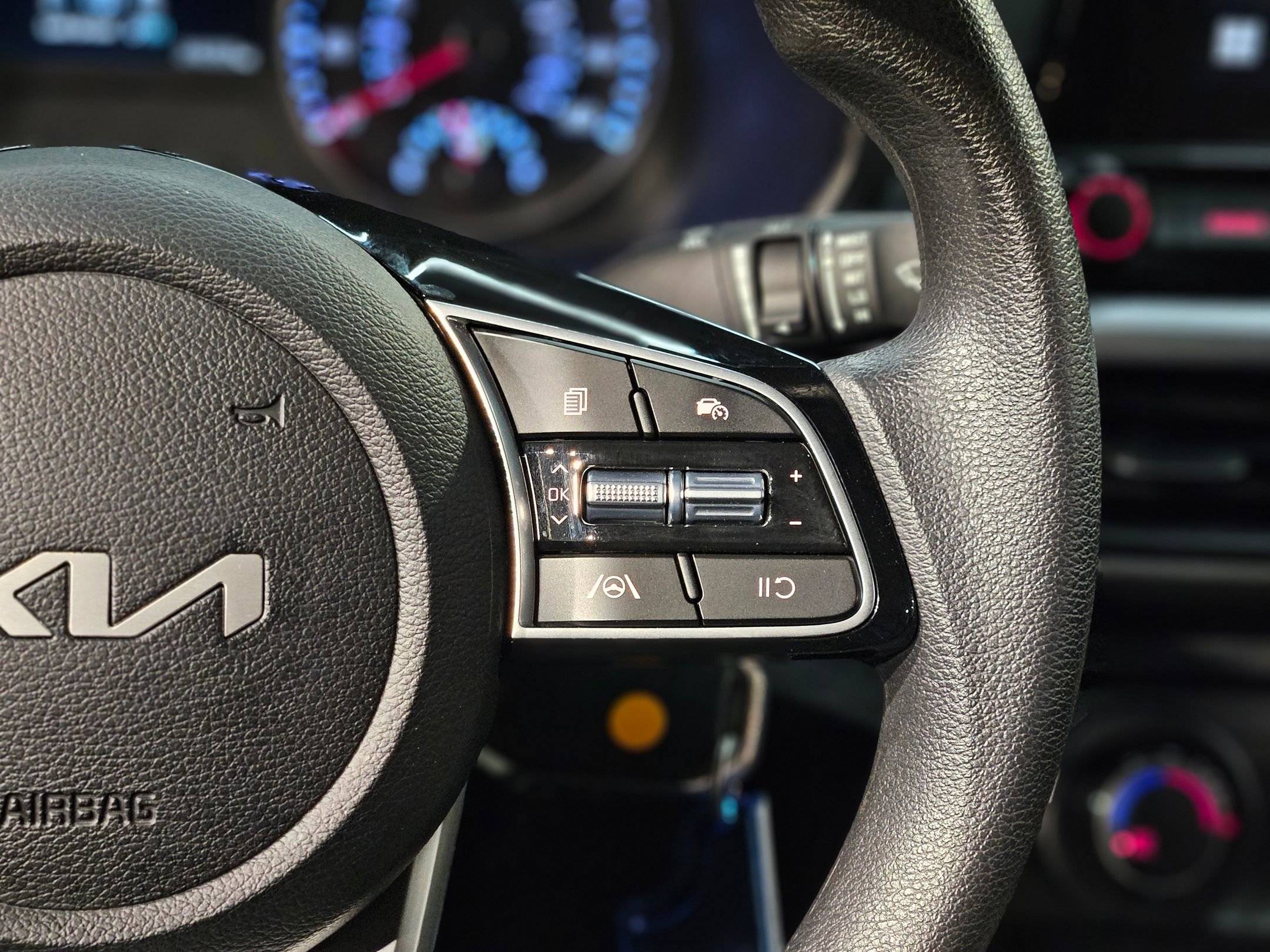 Used 2024 Kia Forte LXS w/ LXS Technology Package image 28