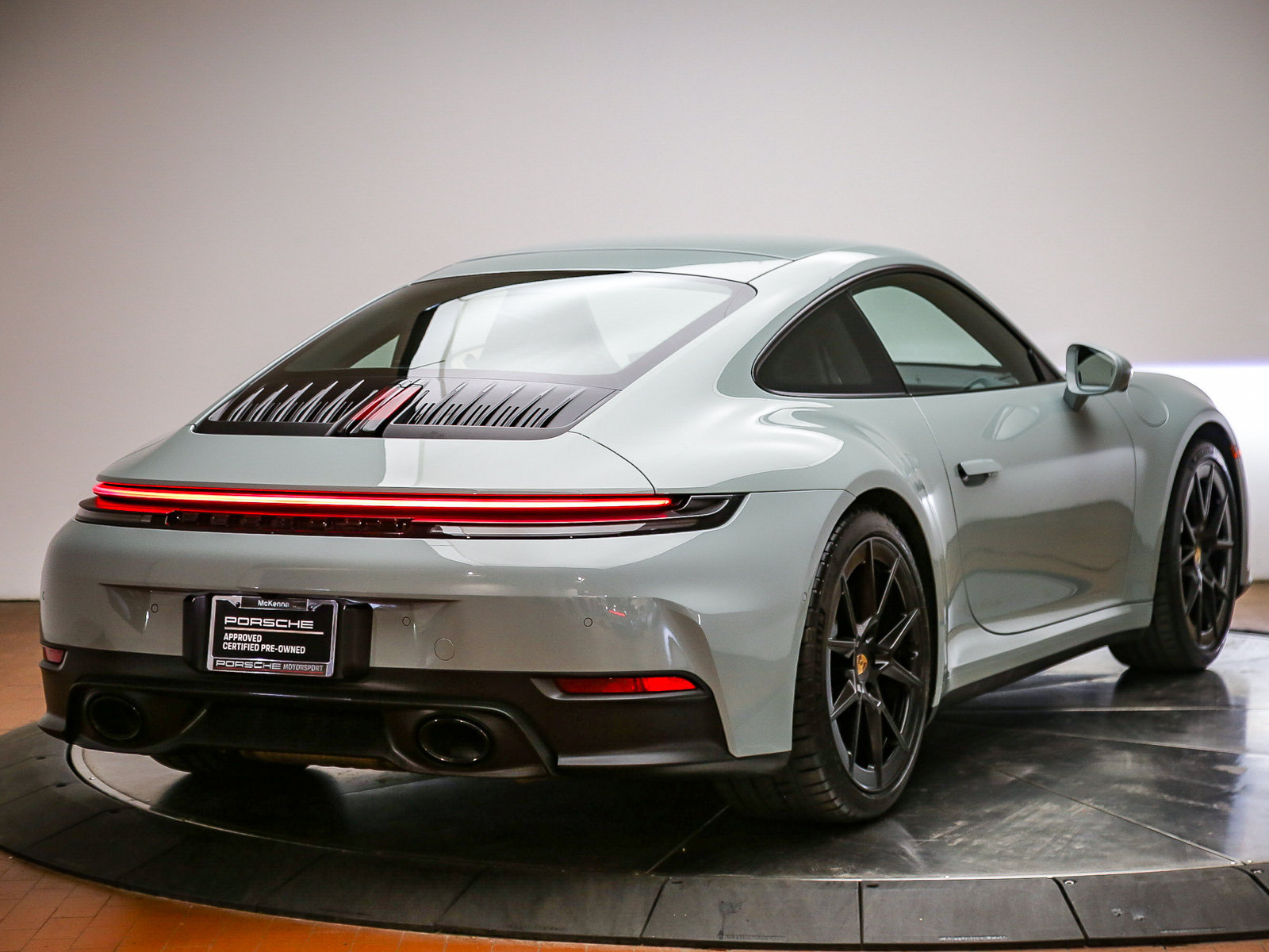 Certified 2025 Porsche 911 Carrera w/ Premium Package RWD image 7