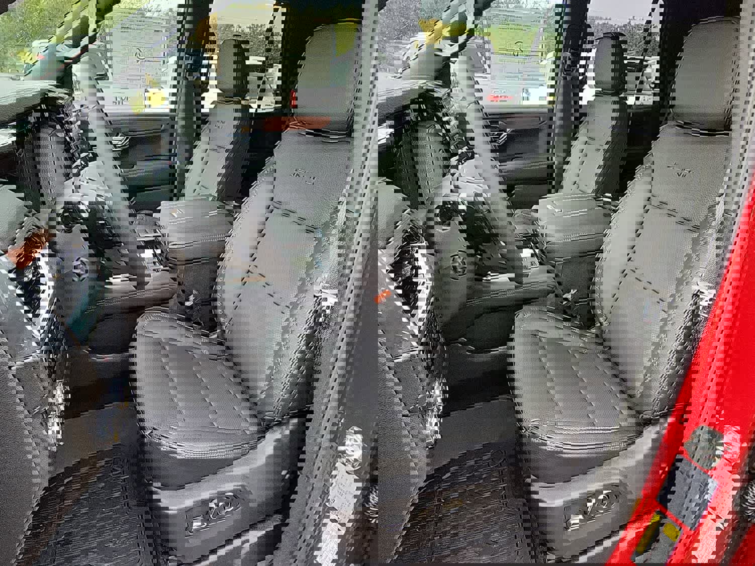 New 2026 GMC Yukon Denali w/ LPO, Floor Liner Package image 12