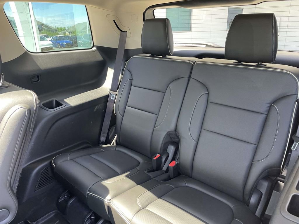 Used 2017 GMC Acadia Denali w/ Technology Package FWD image 10