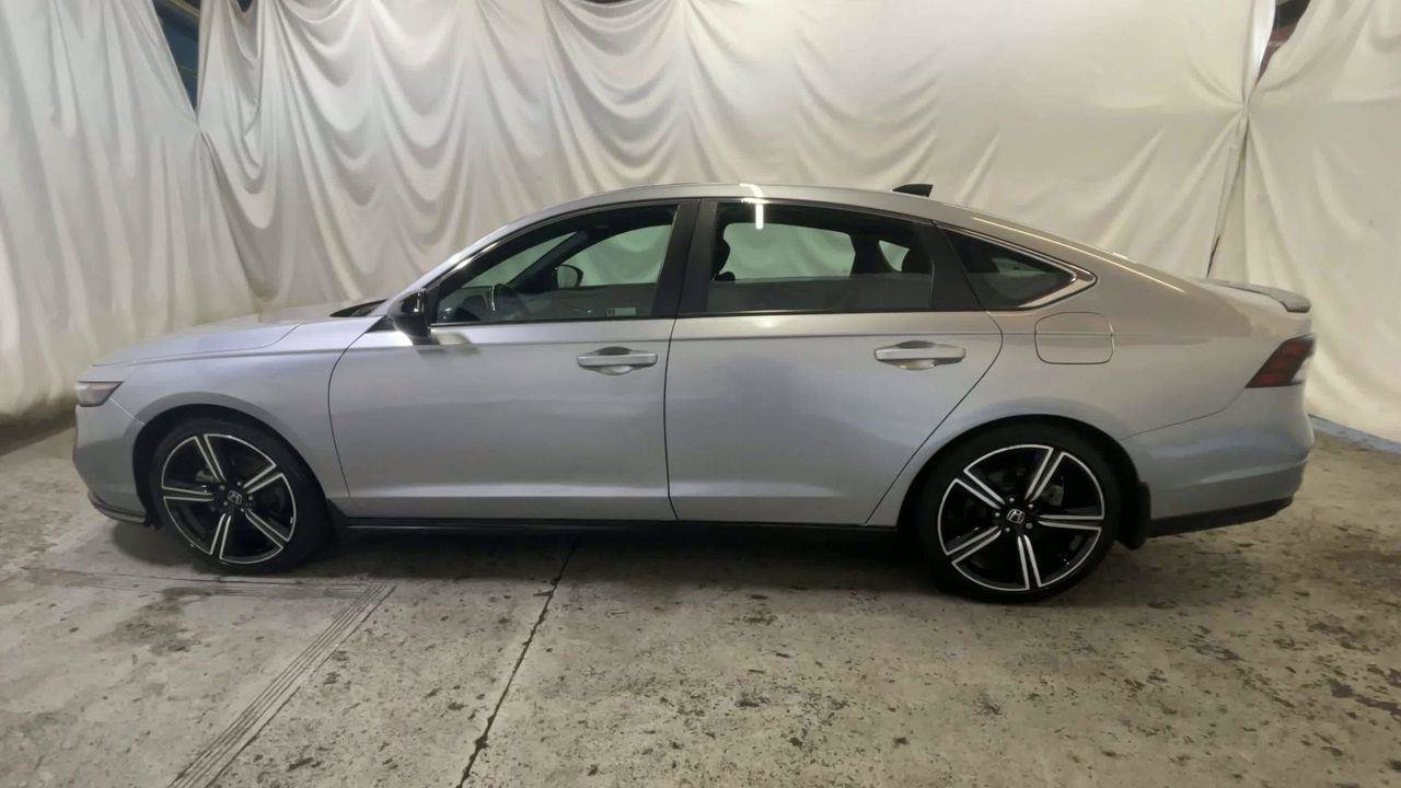 Used 2023 Honda Accord Sport image 5