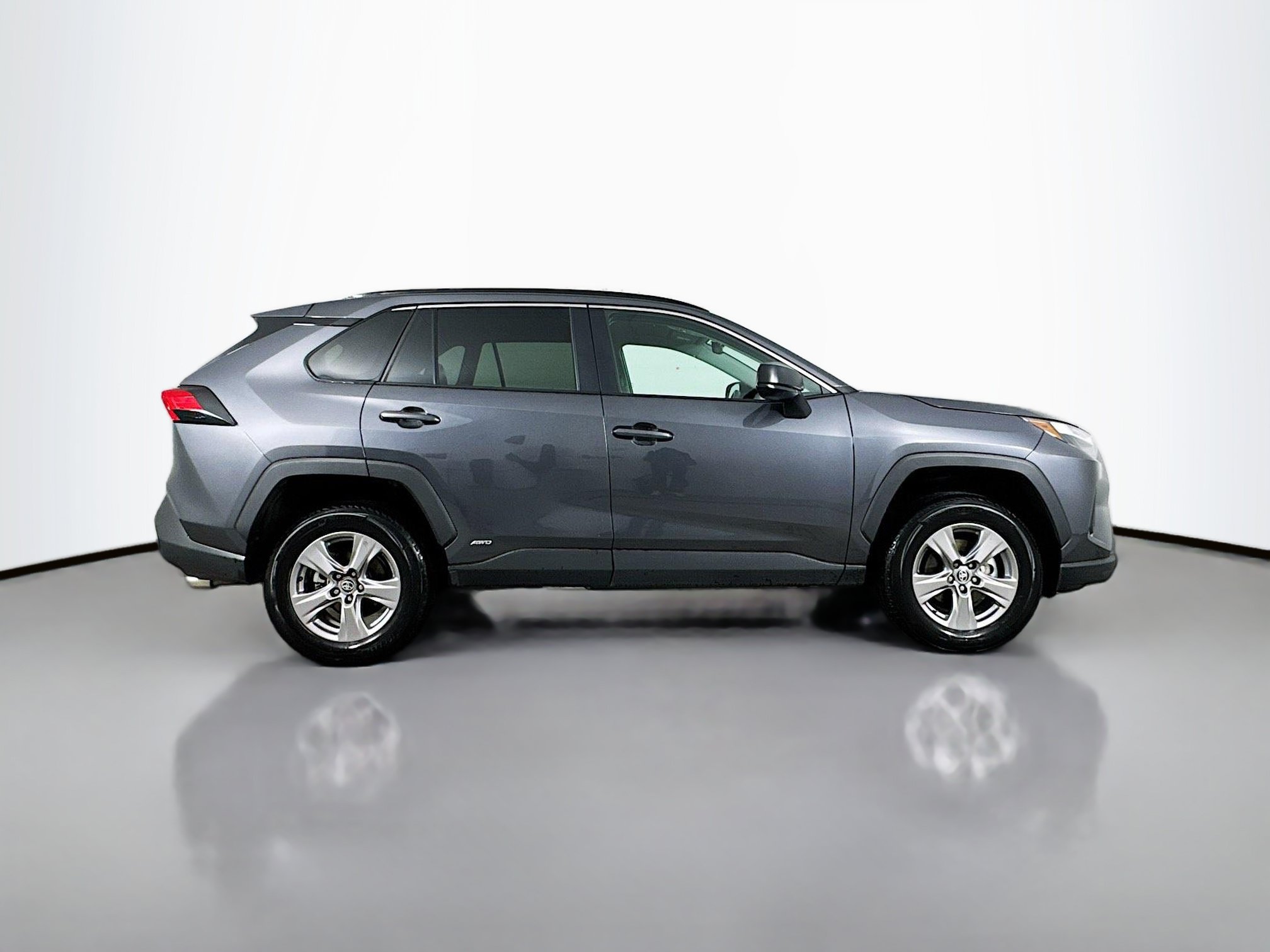 Certified 2025 Toyota RAV4 LE AWD/4WD image 8