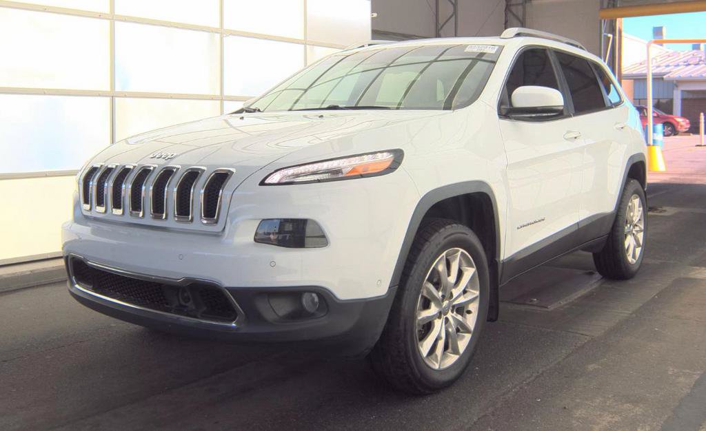 Used 2017 Jeep Cherokee Limited w/ Luxury Group AWD/4WD image 1