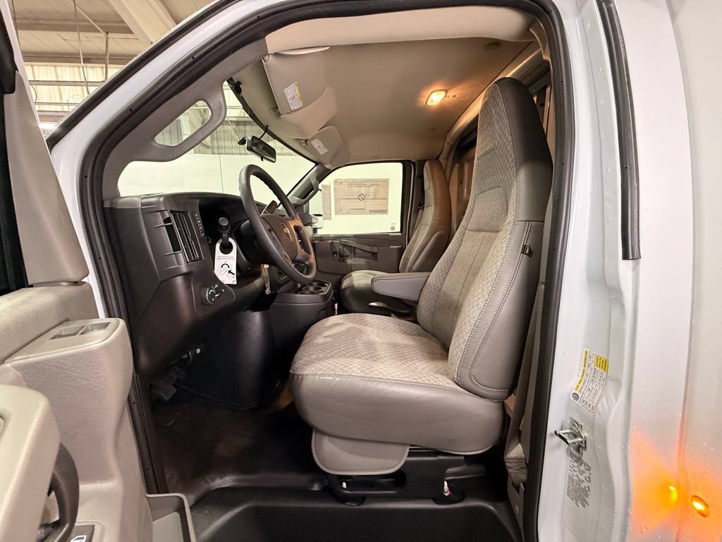 New 2025 Chevrolet Express 3500 w/ Power Convenience Package RWD image 17