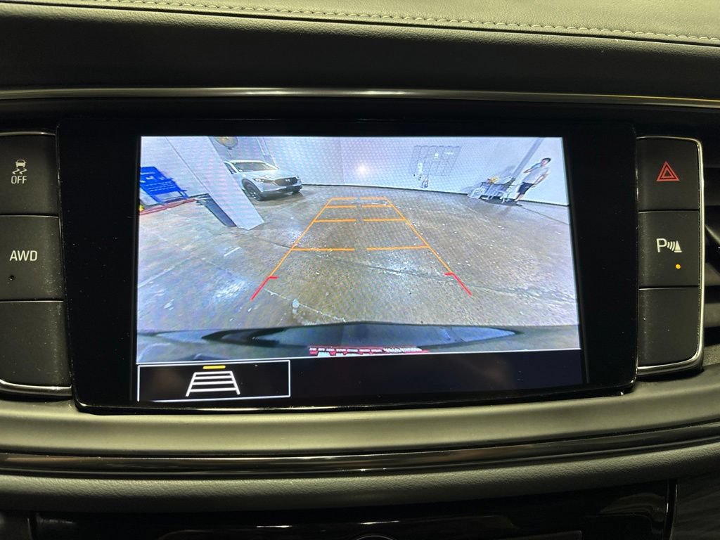Used 2021 Buick Enclave Essence w/ Sound and Sites Package AWD/4WD image 27