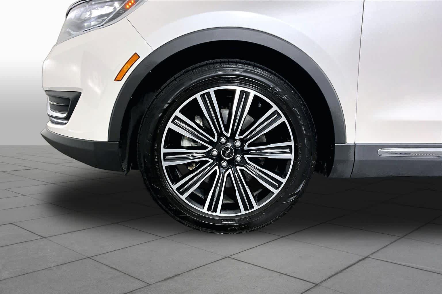 Used 2017 Lincoln MKX Black Label w/ Lincoln MKX Climate Package AWD/4WD image 10