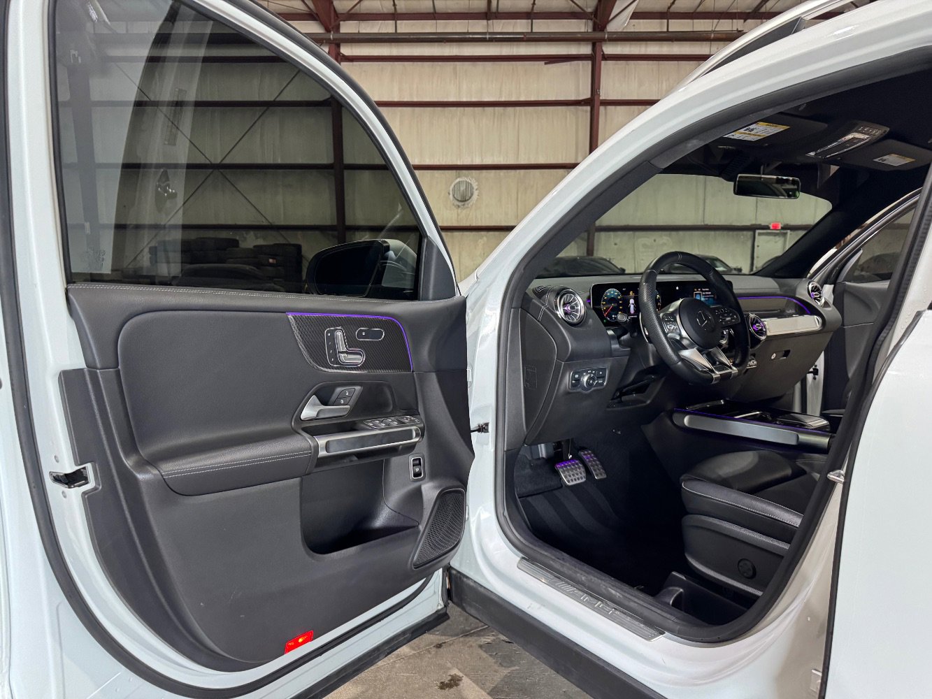 Used 2021 Mercedes-Benz GLB 35 AMG 4MATIC image 12