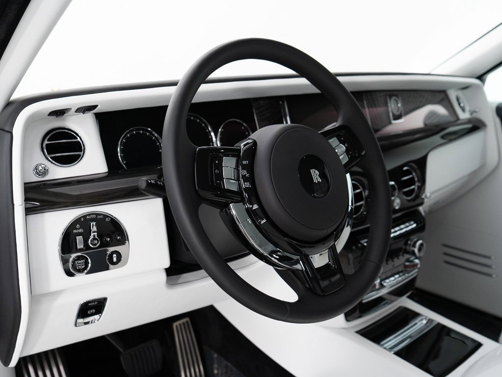 Certified 2023 Rolls-Royce Phantom Sedan image 15