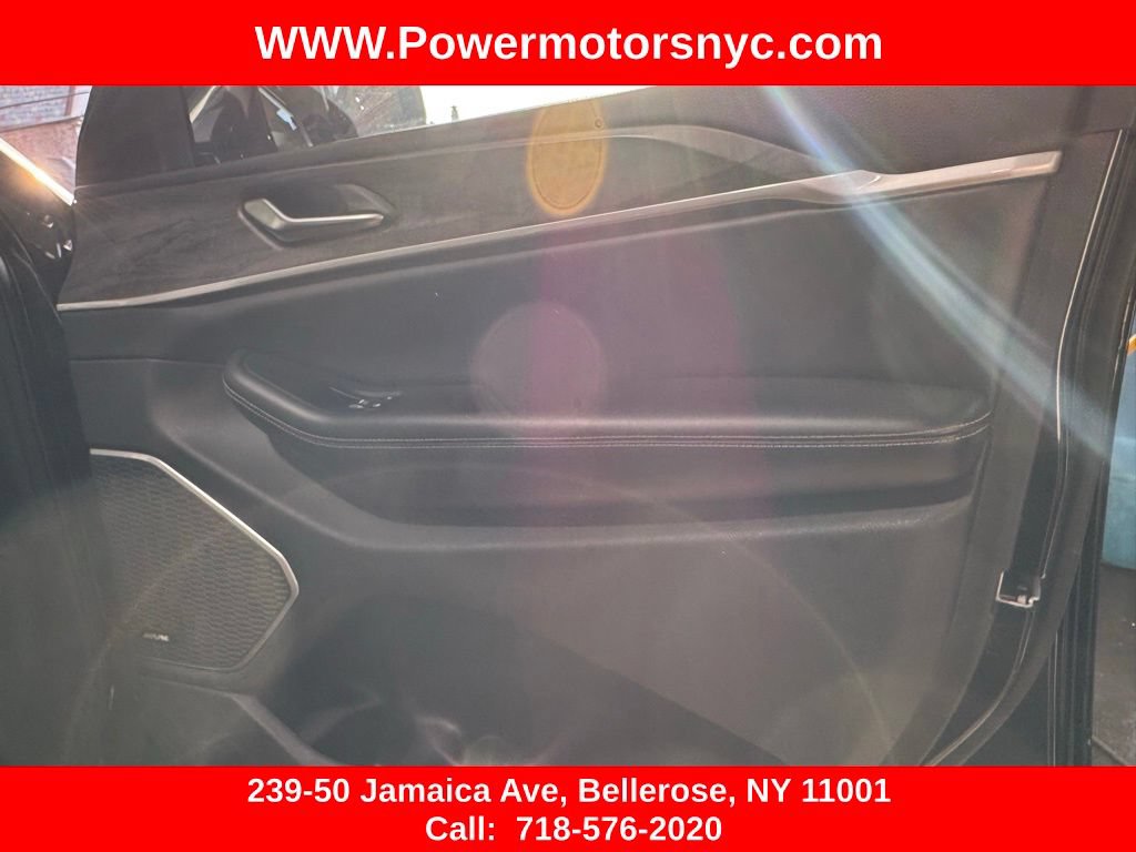 Used 2023 Jeep Grand Cherokee 4WD 4xe image 11