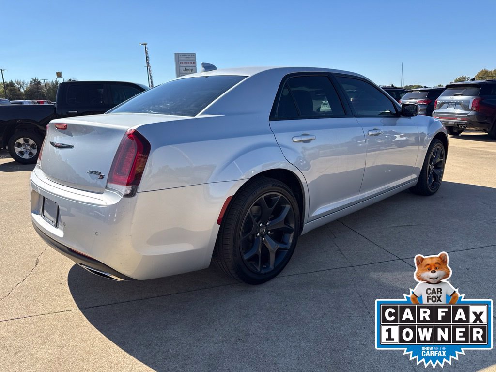 Certified 2023 Chrysler 300 S RWD image 4
