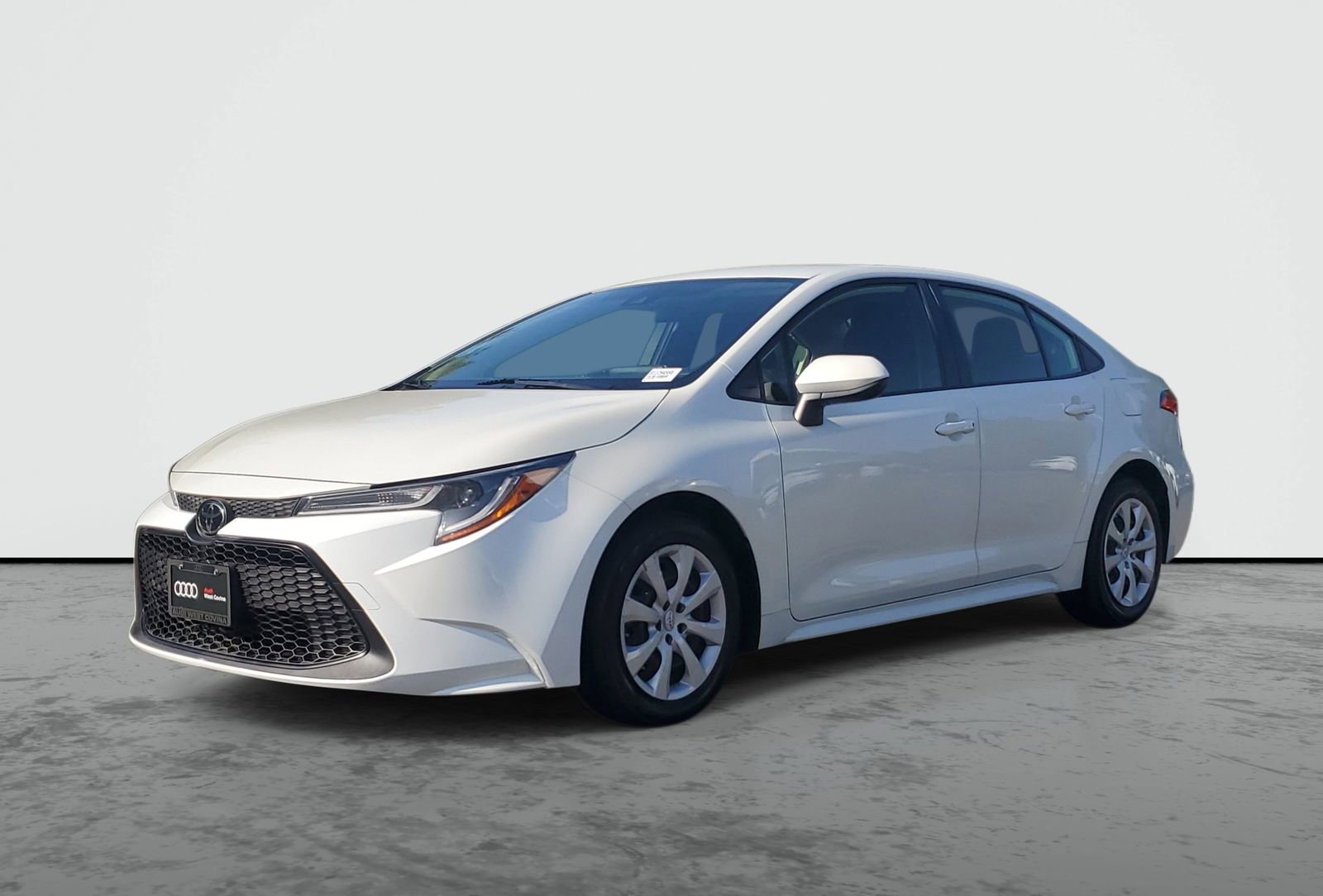 Used 2021 Toyota Corolla LE w/ Carpet Mat Package (TMS) image 2