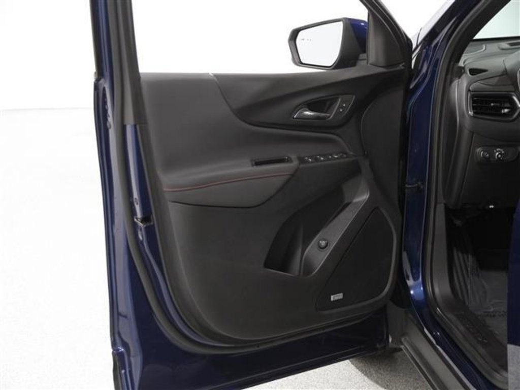 Certified 2022 Chevrolet Equinox RS w/ RS Leather Package image 4