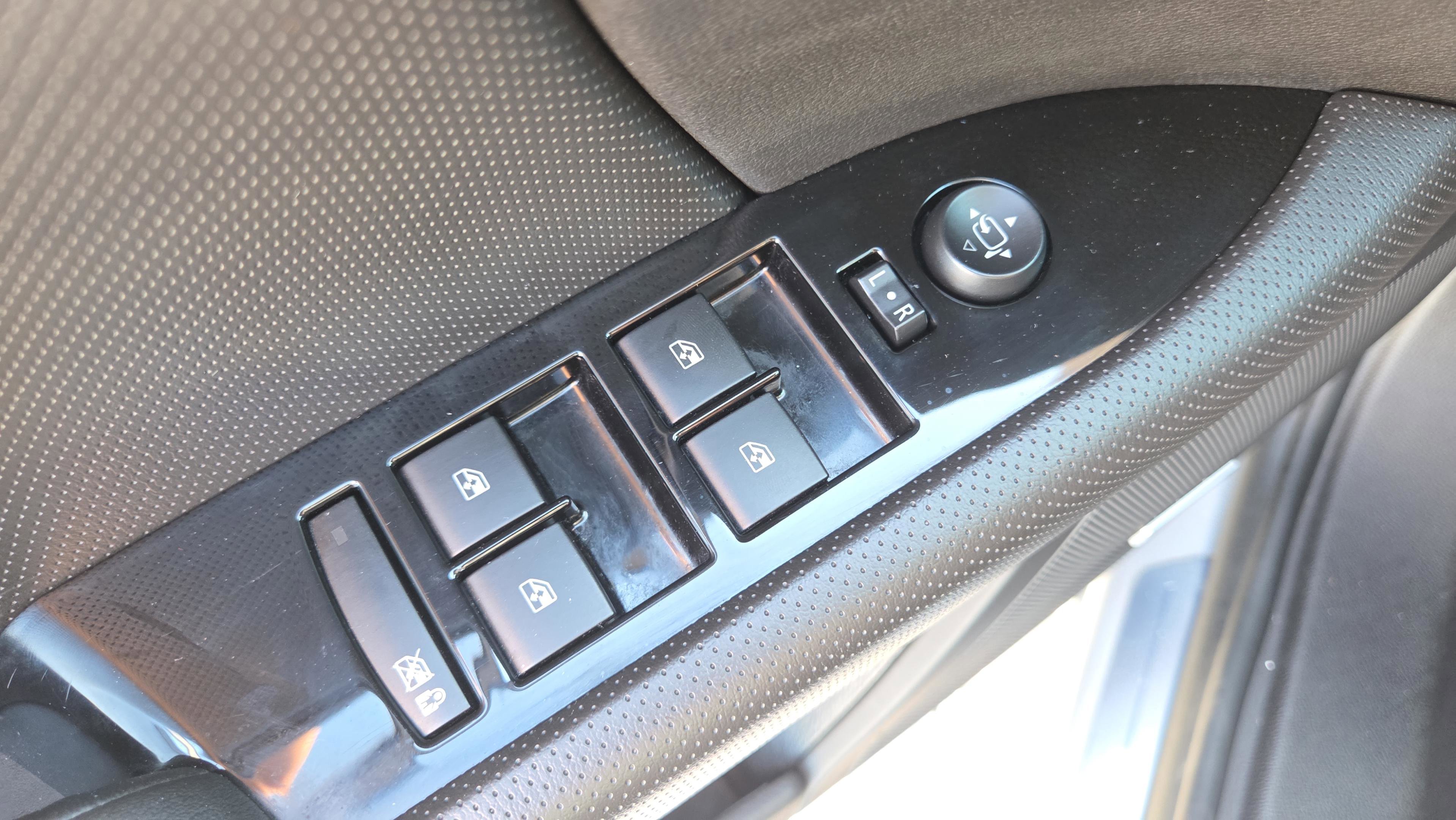 Used 2015 Cadillac XTS Luxury image 36