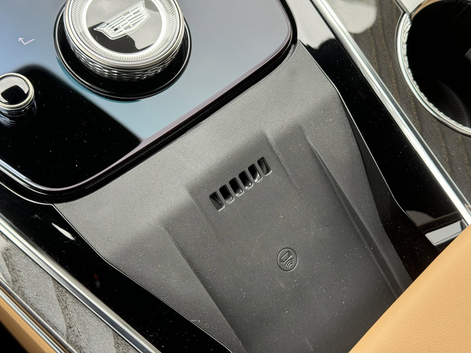 New 2025 Cadillac Escalade IQ Sport 2 w/ LPO, ONYX Package image 25