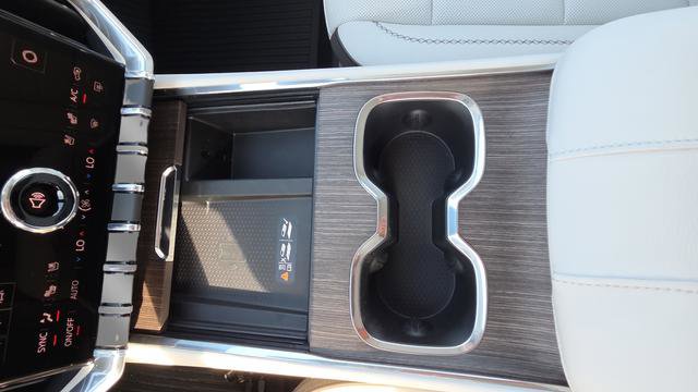 New 2026 GMC Acadia Denali w/ Super Cruise Package FWD image 36