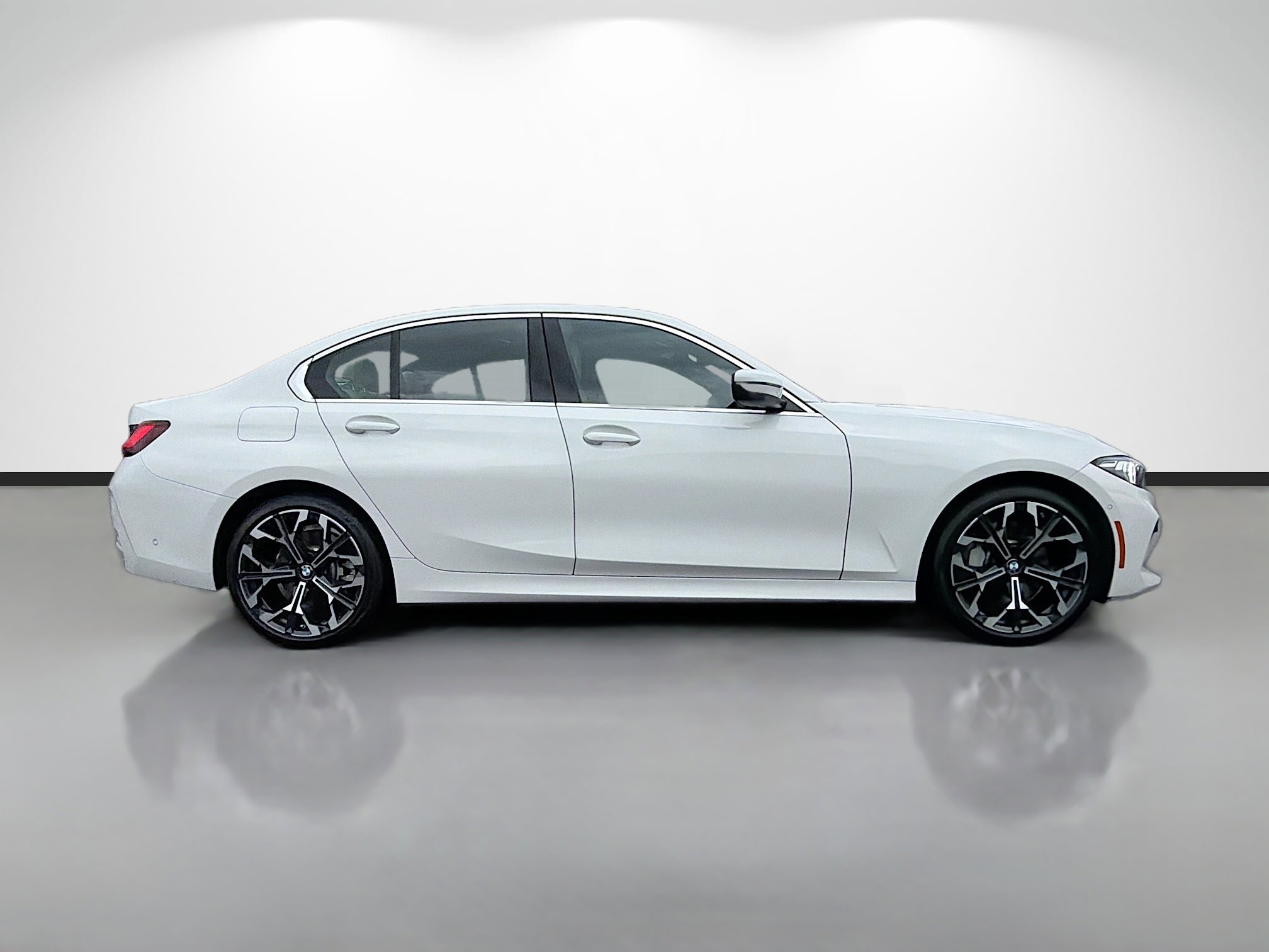 Used 2025 BMW 330i Sedan w/ Convenience Package image 2