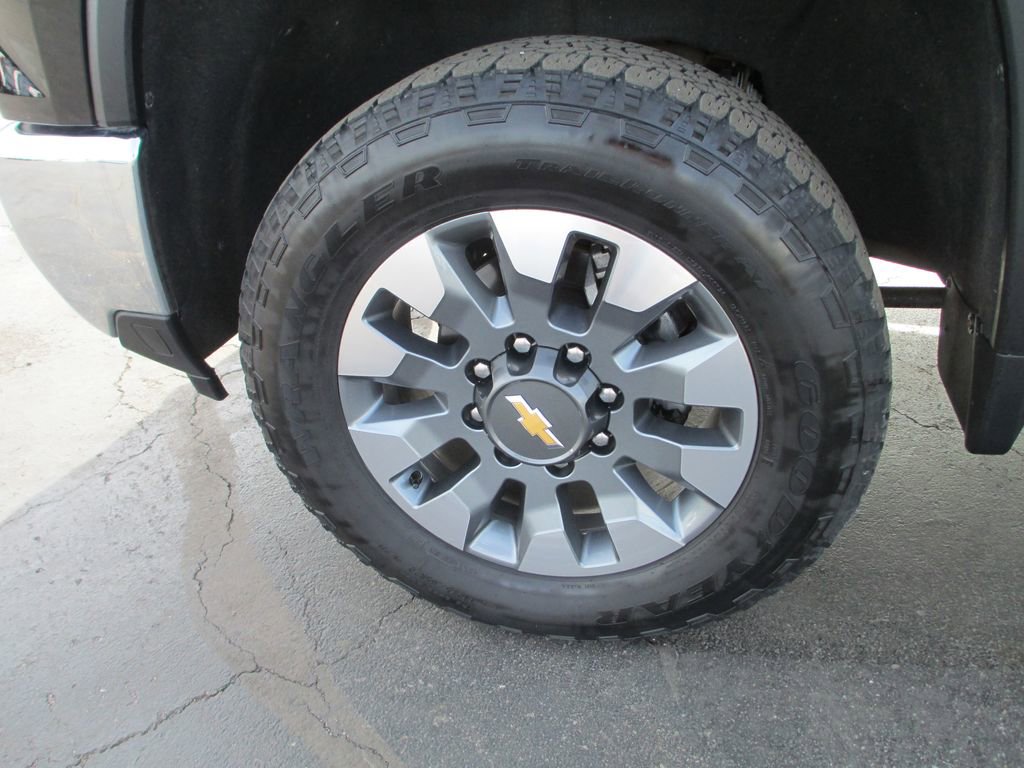 Used 2024 Chevrolet Silverado 2500 LT image 15