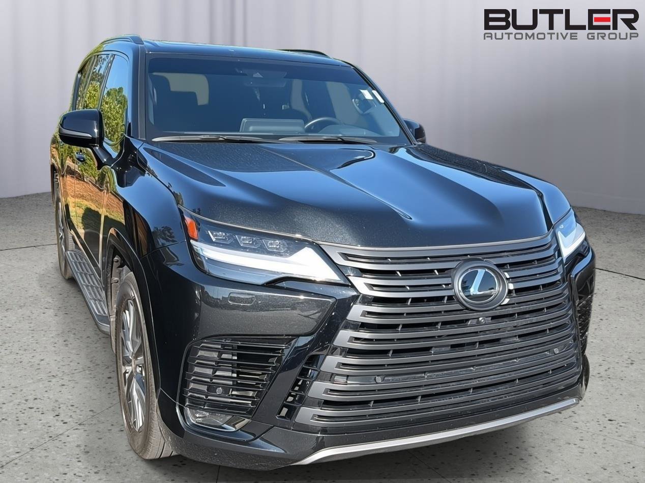 Used 2024 Lexus LX 600 4WD w/ Appearance Package image 5