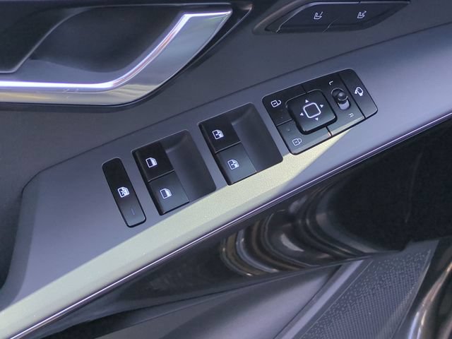 Certified 2024 Kia Niro Wave FWD image 13