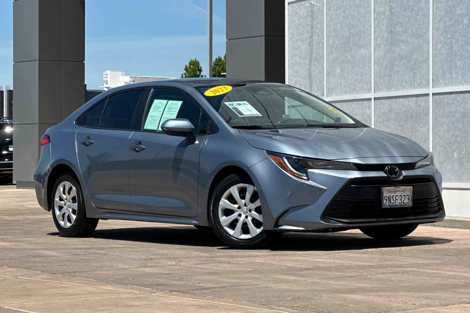 Used 2023 Toyota Corolla LE FWD video 2