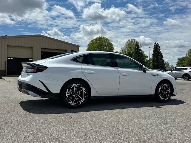 New 2026 Hyundai Sonata SEL AWD/4WD image 9