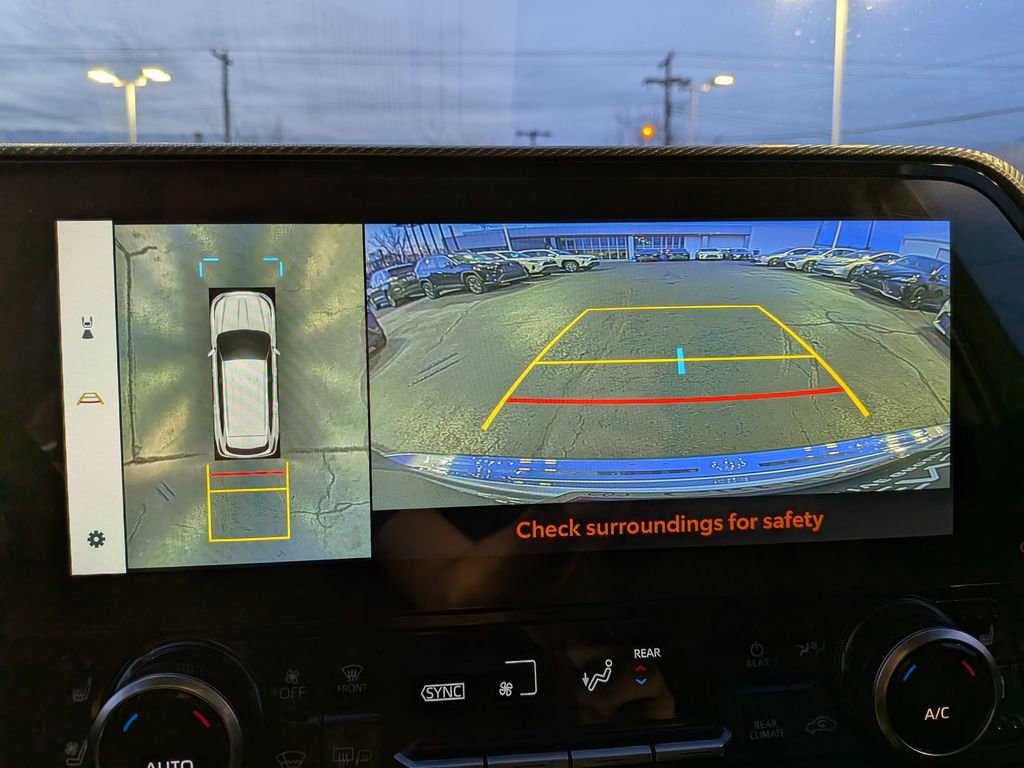 Used 2024 Toyota Highlander Platinum image 23