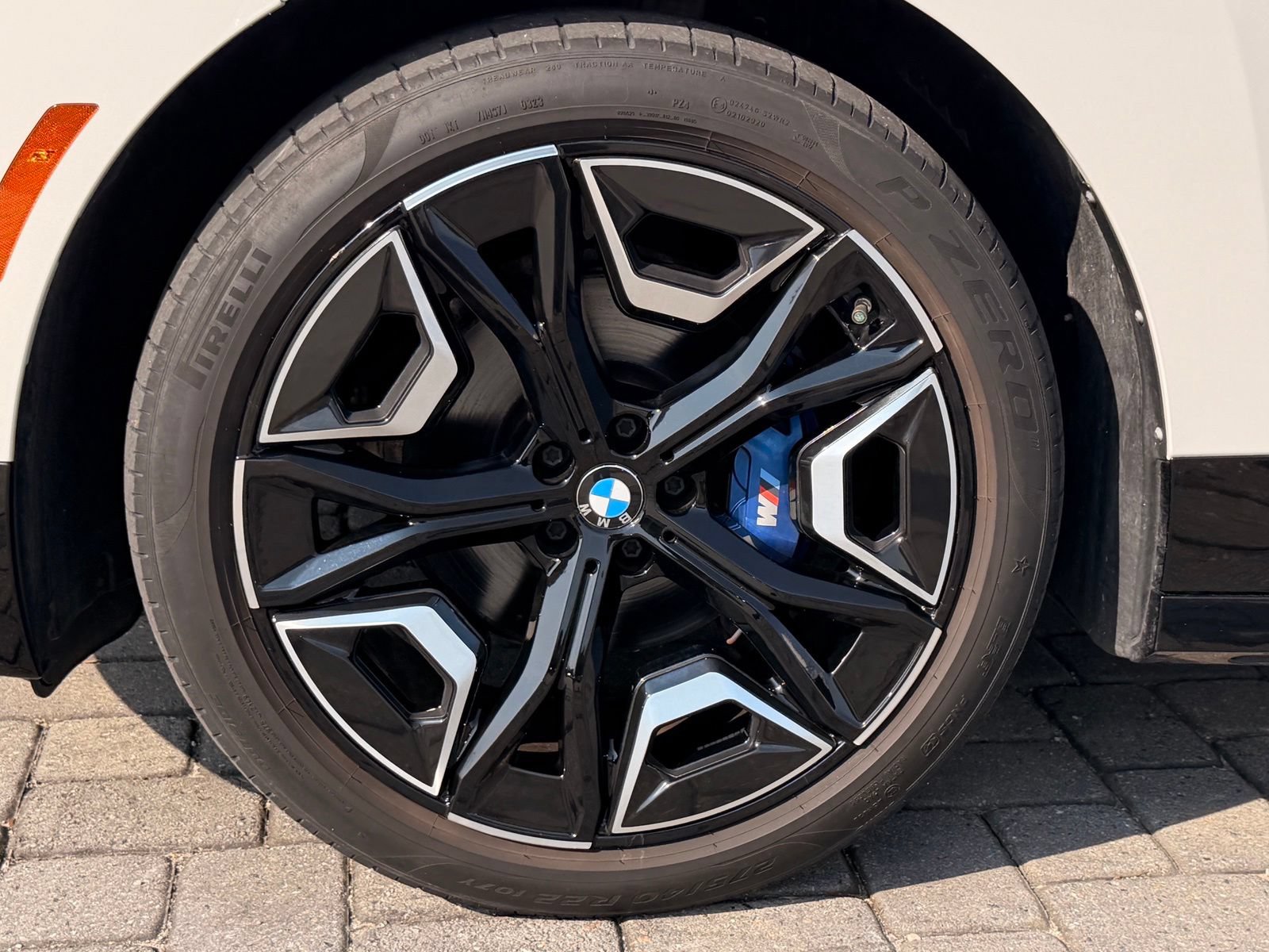 Used 2024 BMW iX M60 AWD/4WD image 13