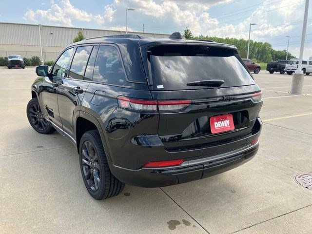 New 2026 Jeep Grand Cherokee Limited AWD/4WD image 8
